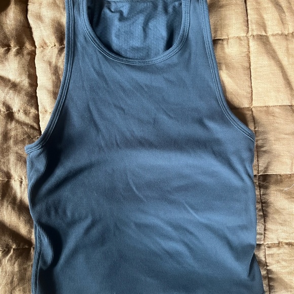 Grey/green Ribbed Vuori Racerback Tank - Picture 1 of 3